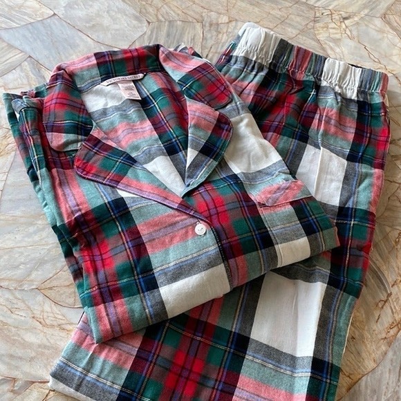 Large VICTORIA'S SECRET Flannel Long Pajama Set - Picture 7 of 12